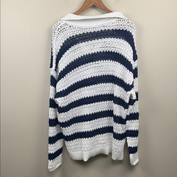 TALBOTS OPEN KNIT Striped Navy and White Women's Sweater with collar - Picture 10 of 14